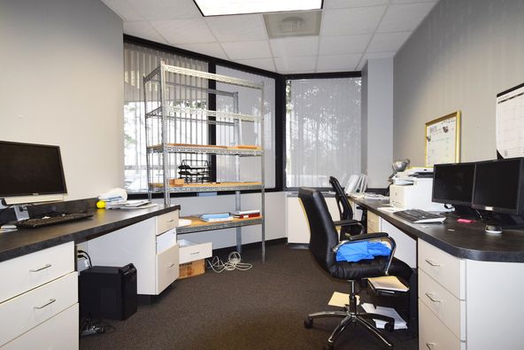 Westlake Corporate Park | Redding Building: 1701 Centerview Dr, Little Rock, AR 72211